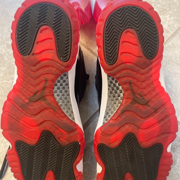 Air Jordan retro 11 bred 2012 - Picture 6 of 11